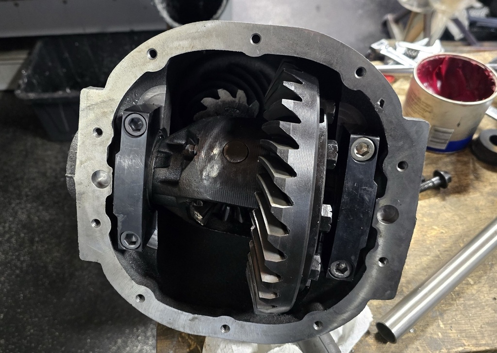 Cast Iron 8.8 Differential Case with Billet Main Caps